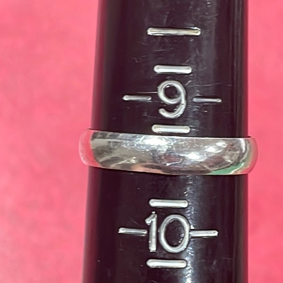 Garnet Ring - Picture 8 of 10